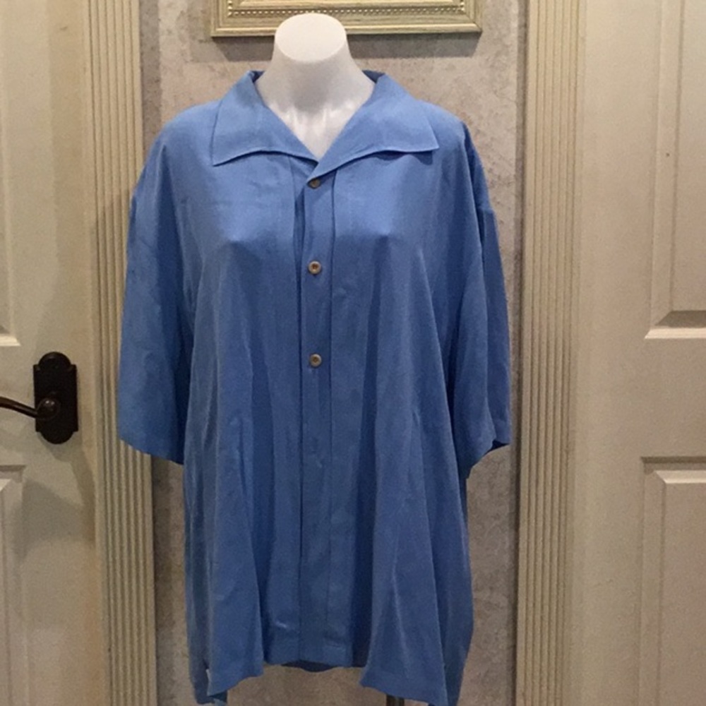 Nat nast silk shirt with New Orleans embroiled picture on back mint condition